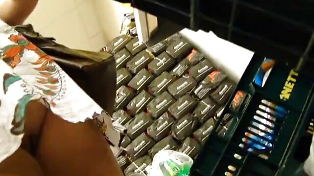大学の後に電話セックスを持つ学生 アダルト 動画 無料 女性 用